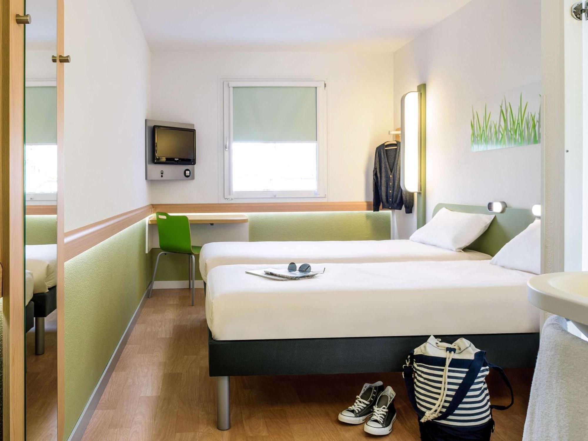 Ibis Budget Madrid Vallecas Esterno foto